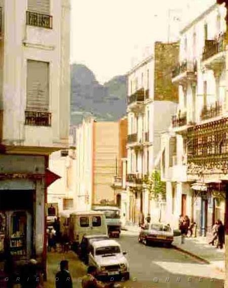 ST PIERRE RUE DUFOUR 04 1984.JPG